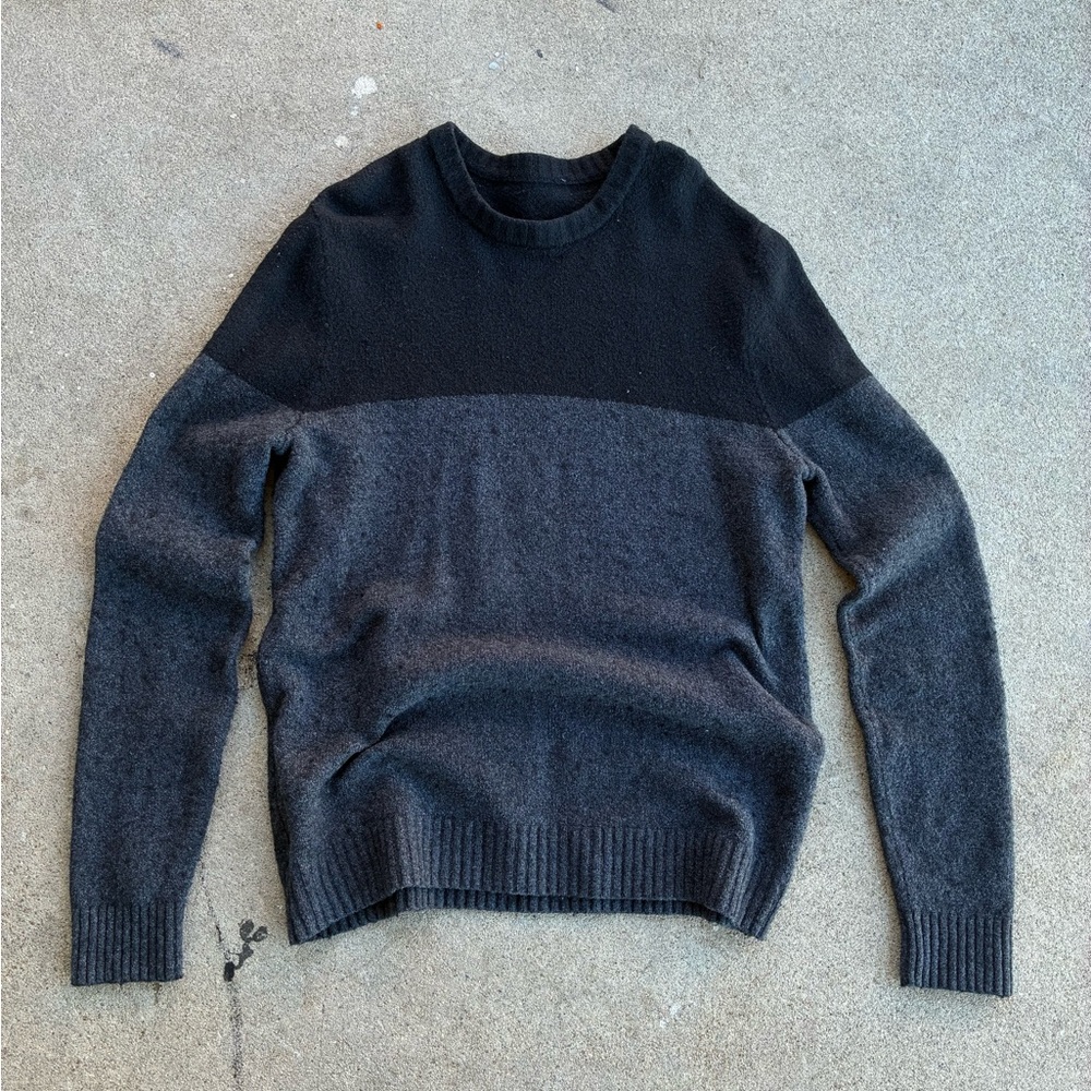 Men's Black and Gray Sweater